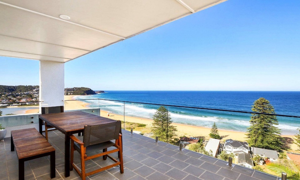 Avoca Beach House | KAILANI VIEW | Ocean Views , WIFI | Accom Holidays