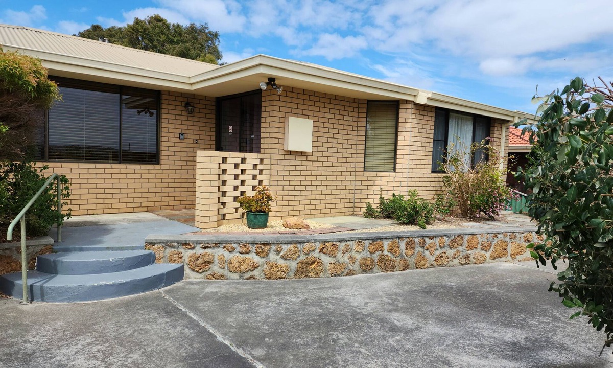 Spencer Park House | Kira's Holiday Home on Gairdner - Pet Friendly