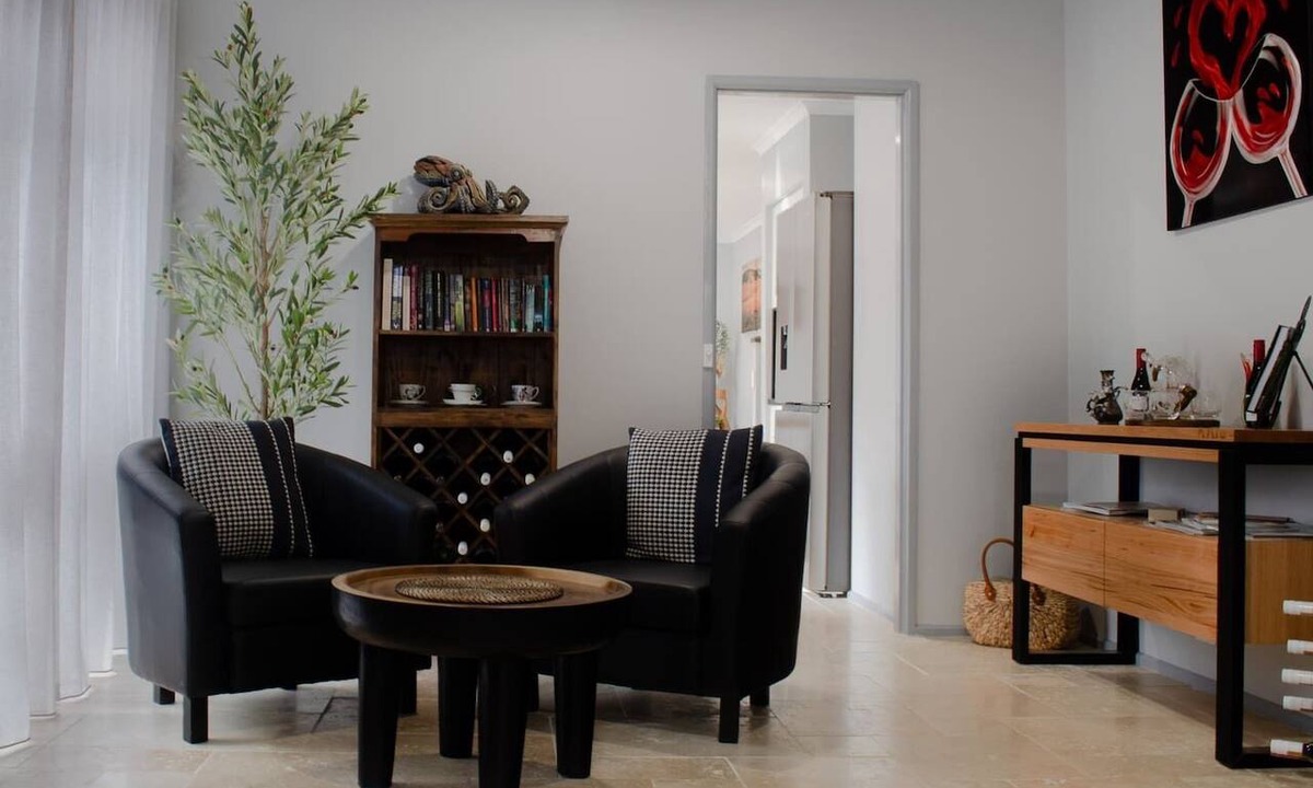 Tanunda House | Koblenz Haus - “Heart of the Barossa” - (New Mgmt)