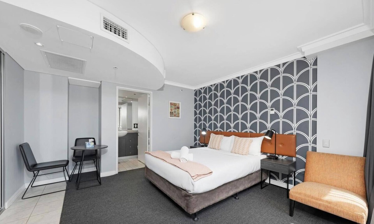 Haymarket Apartment | KozyGuru | CBD Queen Bed Studio Cozy and Convenient