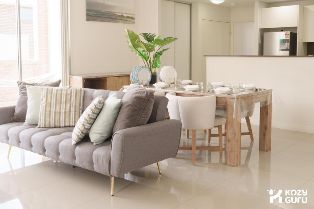 Hillsdale Apartment | KozyGuru | Hillsdale | 3 Bedroom APT