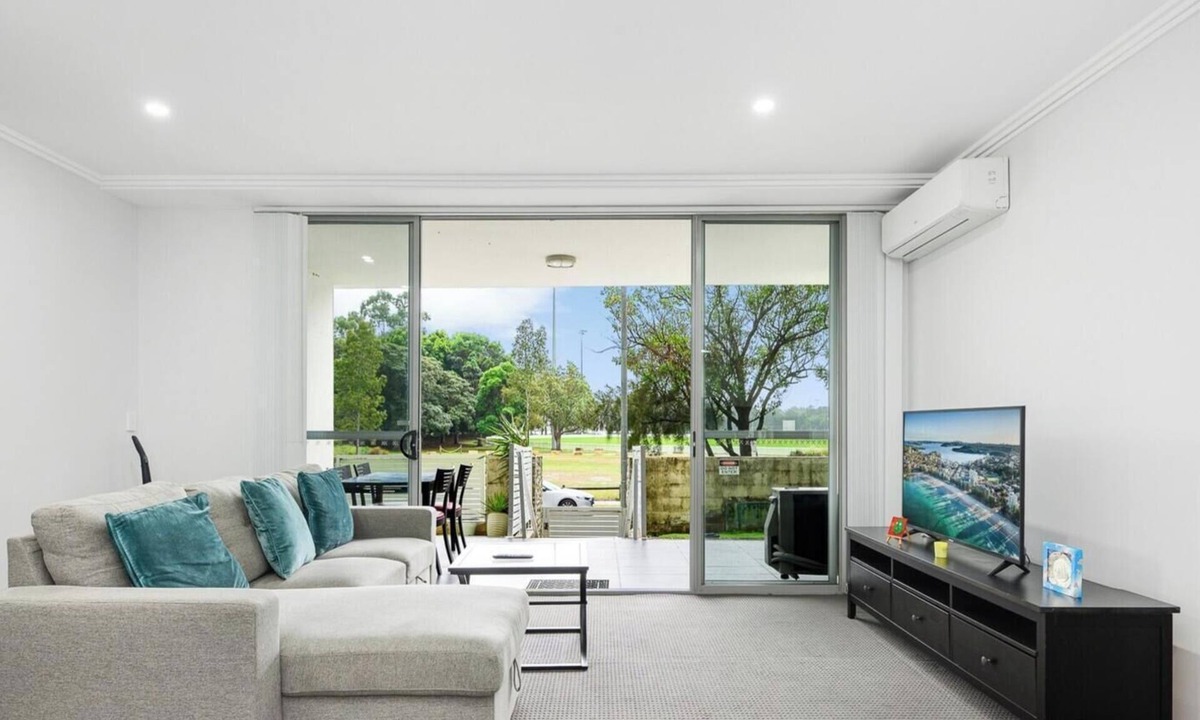 Wolli Creek Apartment | KozyGuru | Wolli Creek | Stylish Urban Retreat