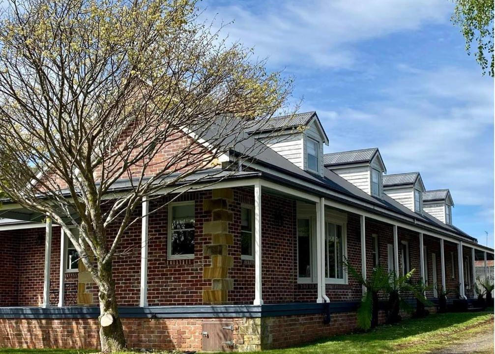 Strahan Apartment | Lady Heleena's At Strahan