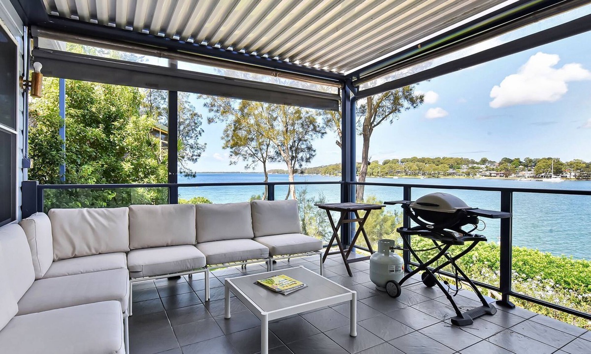 Arcadia Vale House | Lakehouse on Alexander