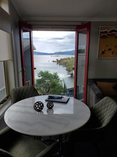 East Jindabyne Apartment | Lakeside Studio
