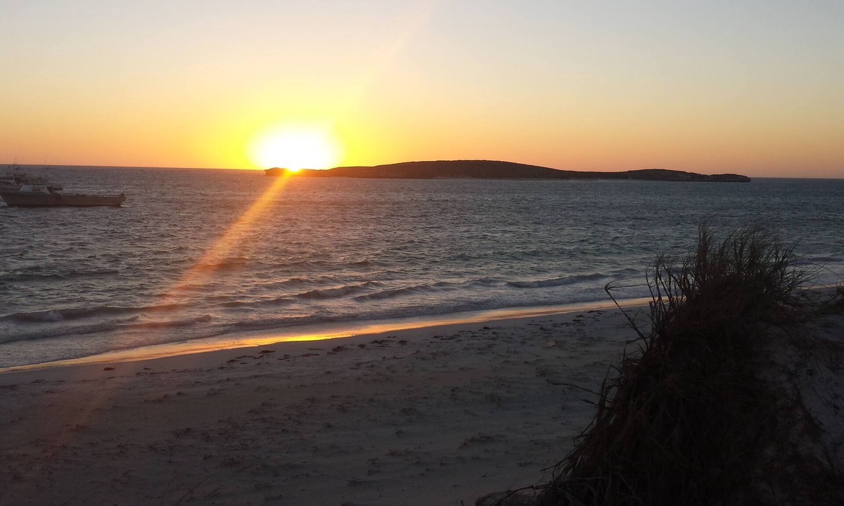 Lancelin Hotel | Lancelin Sands Hotel