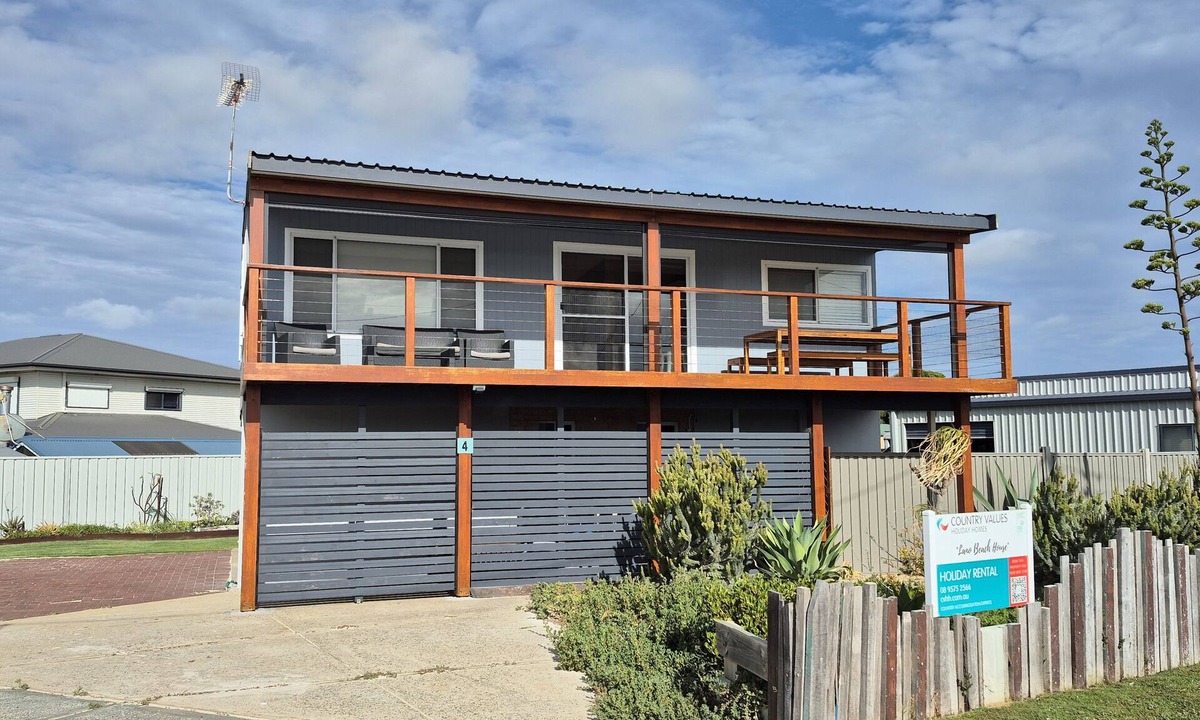 Lancelin House | Lano Beach House - Unwind at Lano Beach House