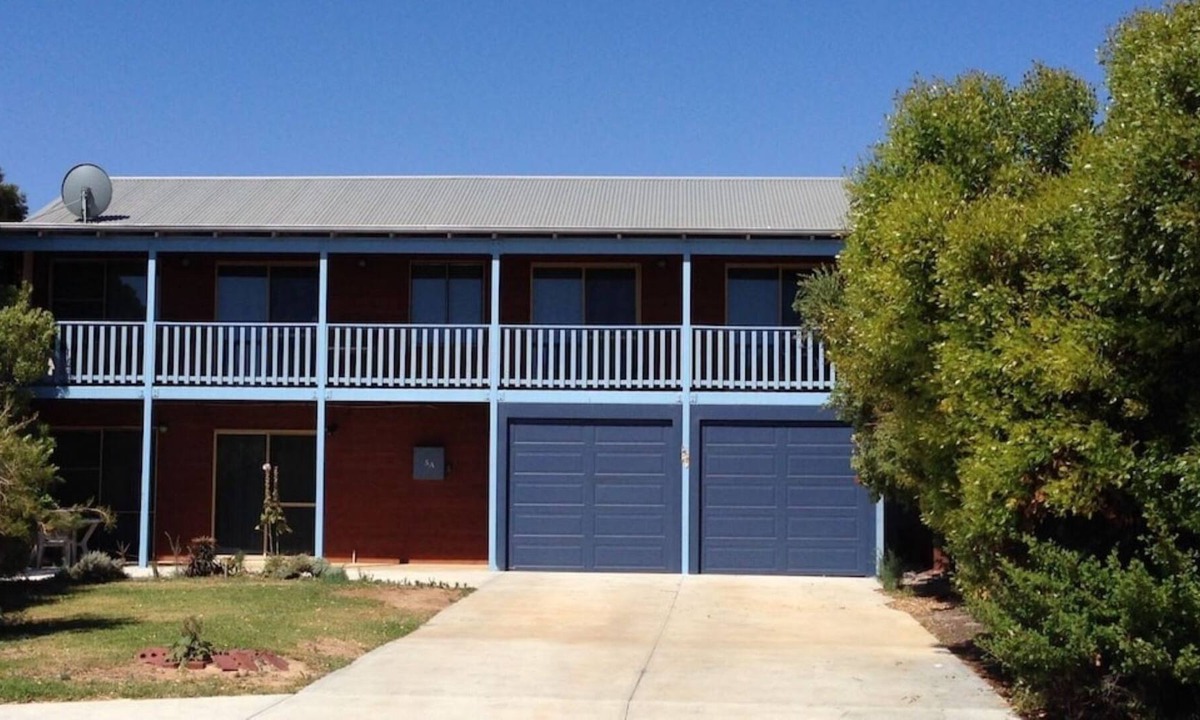 Green Head House | Large House 2 mins from the beach
