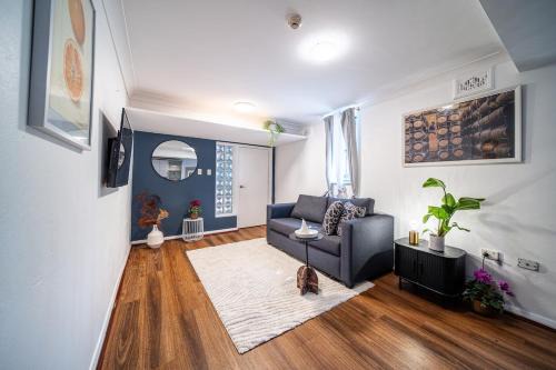 Surry Hills Apartment | Large Surry Hills Home Sleeps 4 Parking
