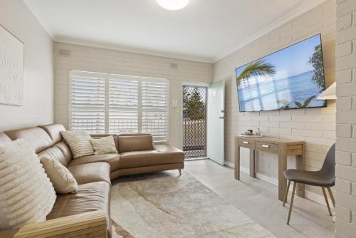 Largs Bay Apartment | Largs Bay Bliss, 2 Bedroom Beachside Retreat