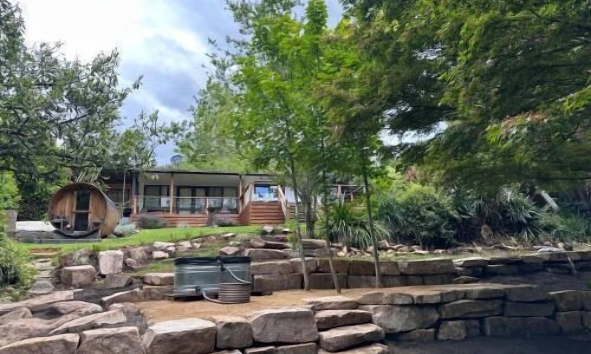Jamieson Resort | Lazy Daze River Retreat