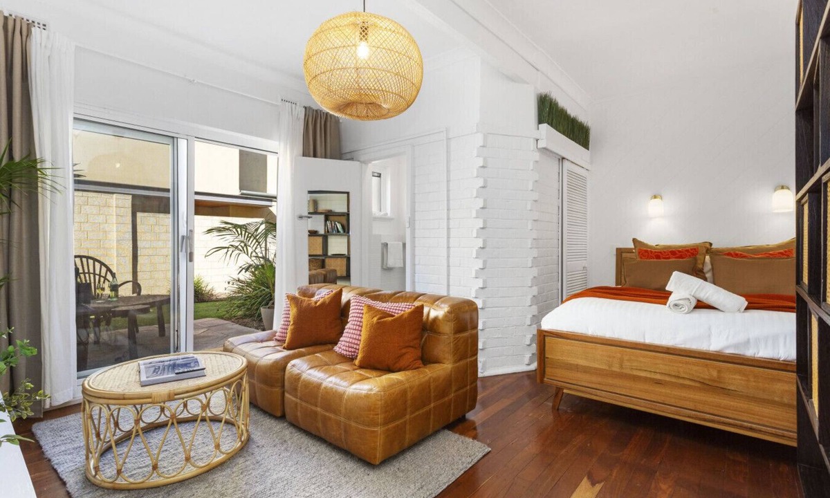Cottesloe Apartment | Le Petite Cott - cheerful escape by the beach