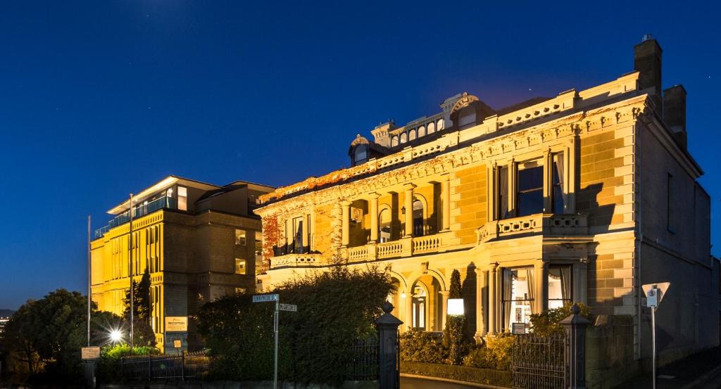 Battery Point Hotel | Lenna Of Hobart