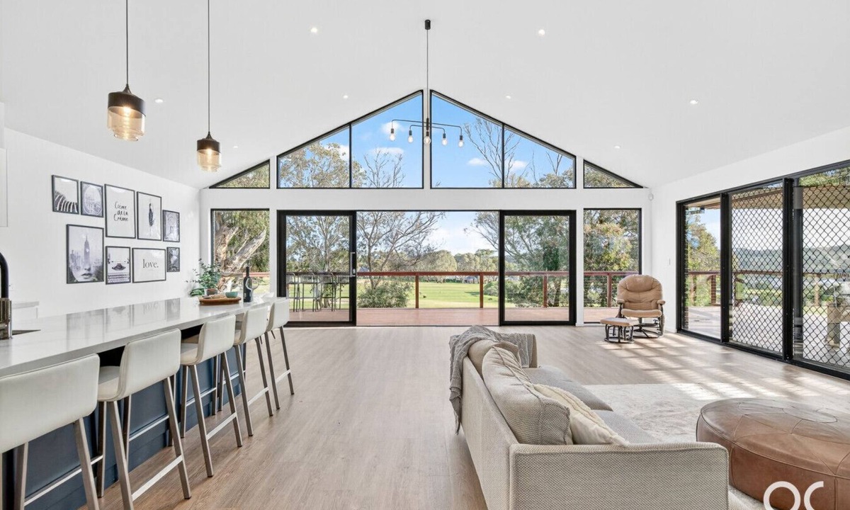 McCracken House | Light Filled - Comfortable