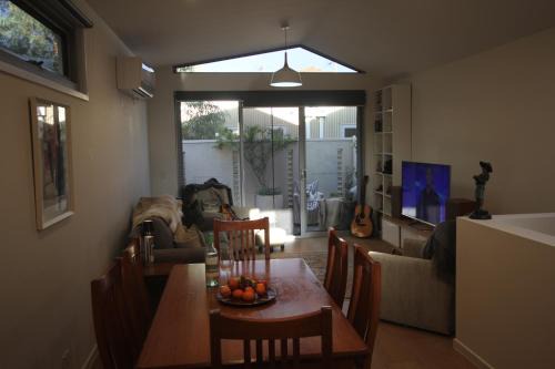 Flemington Apartment | Lily's Townhouse