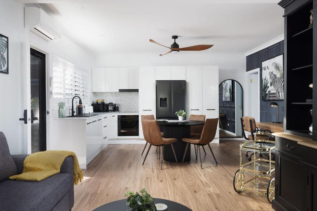 Nelson Bay Villa | Little Beach Boutique Apartment Whole Property