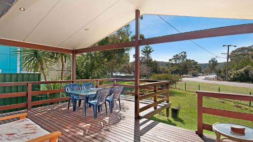Hardys Bay House | 'Little Blue House' by HolidayCo