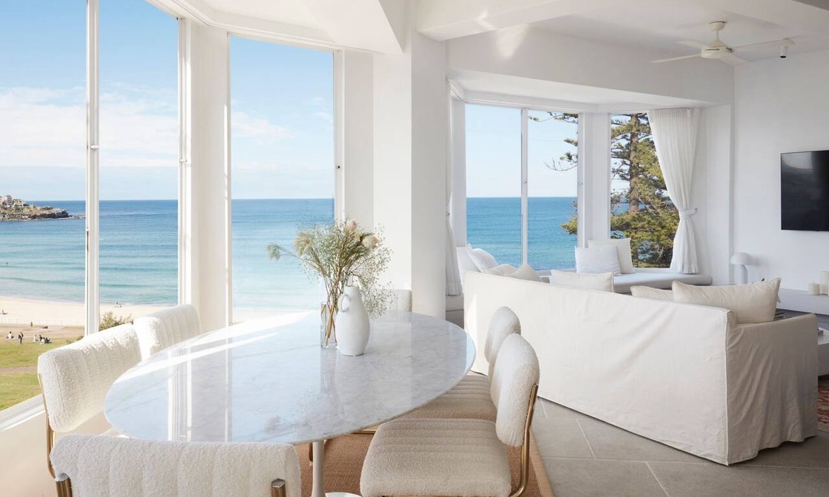Bondi Beach Apartment | Little Bondi, Beautiful spacious apartment with amazing ocean views
