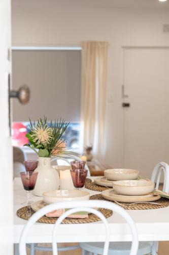 Mile End Apartment | Little Kintore City Escape