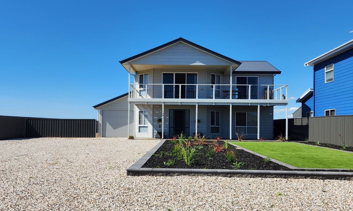 North Beach House | Living The Dream 300m From The Beach