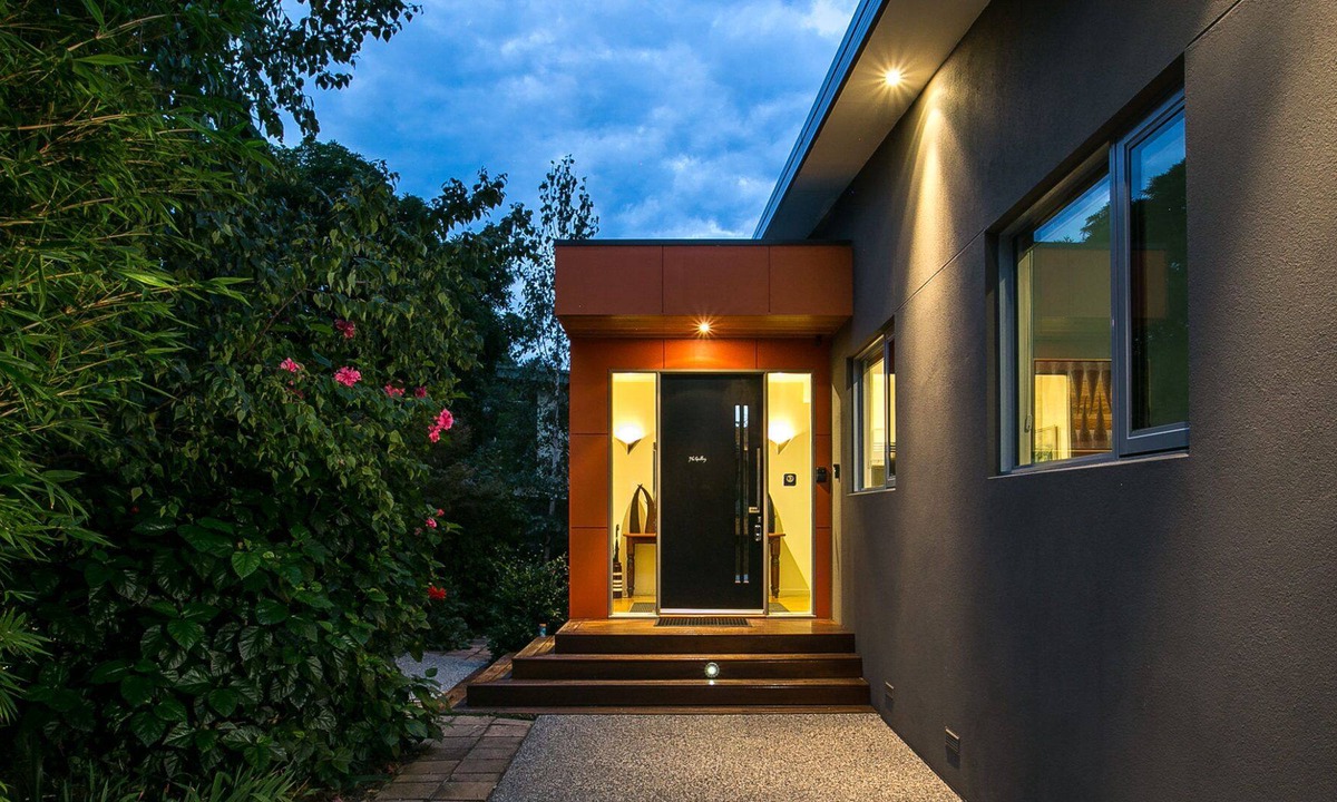 McCrae House | Located just 200 meters to McCrae Beach and a short stroll the shops,...