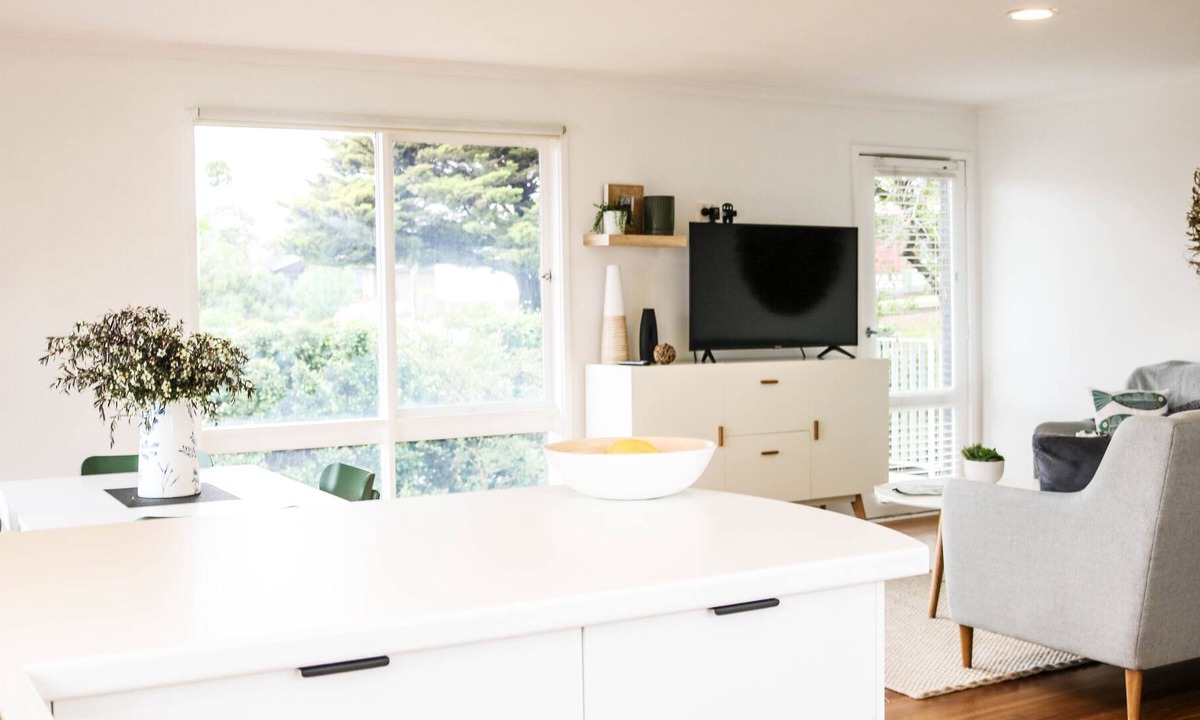 Merimbula House | Lochview - 3 bedroom, pet friendly home with great views! 3+ nights