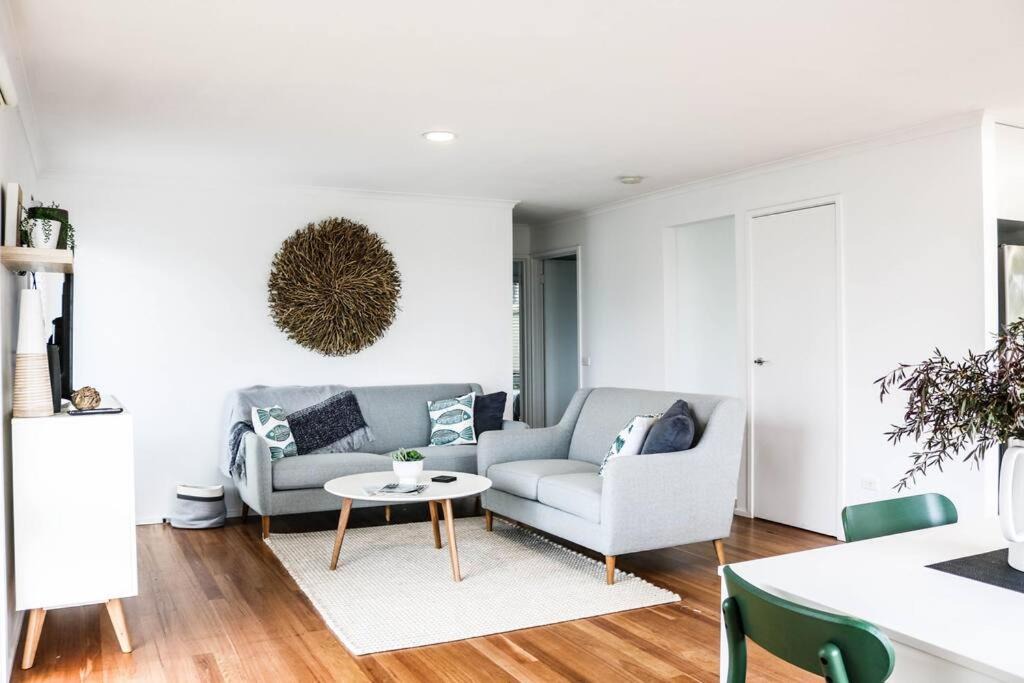Merimbula House | Lochview - 3 bedroom, pet friendly home with views