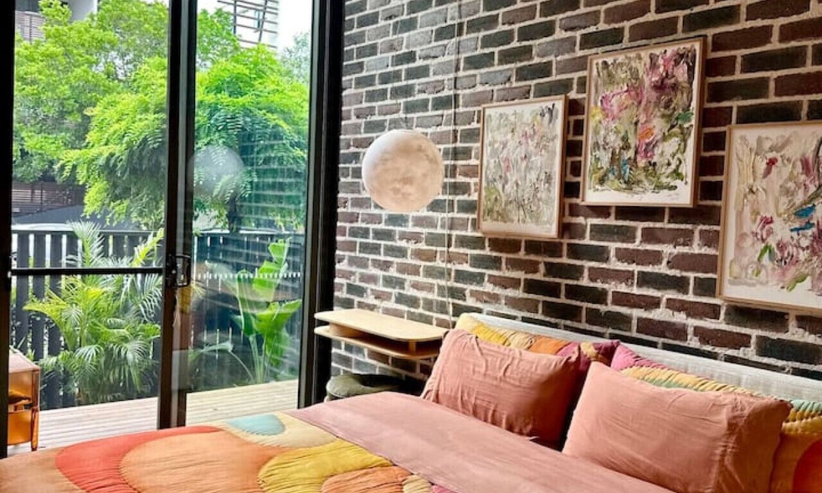 Rosebery Apartment | Lotus Room in Rosebery