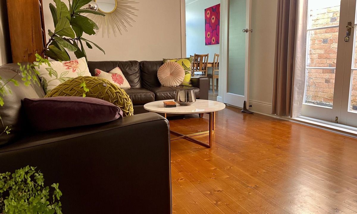 Melbourne House | Lovely Victorian Terrace - Home away from Home