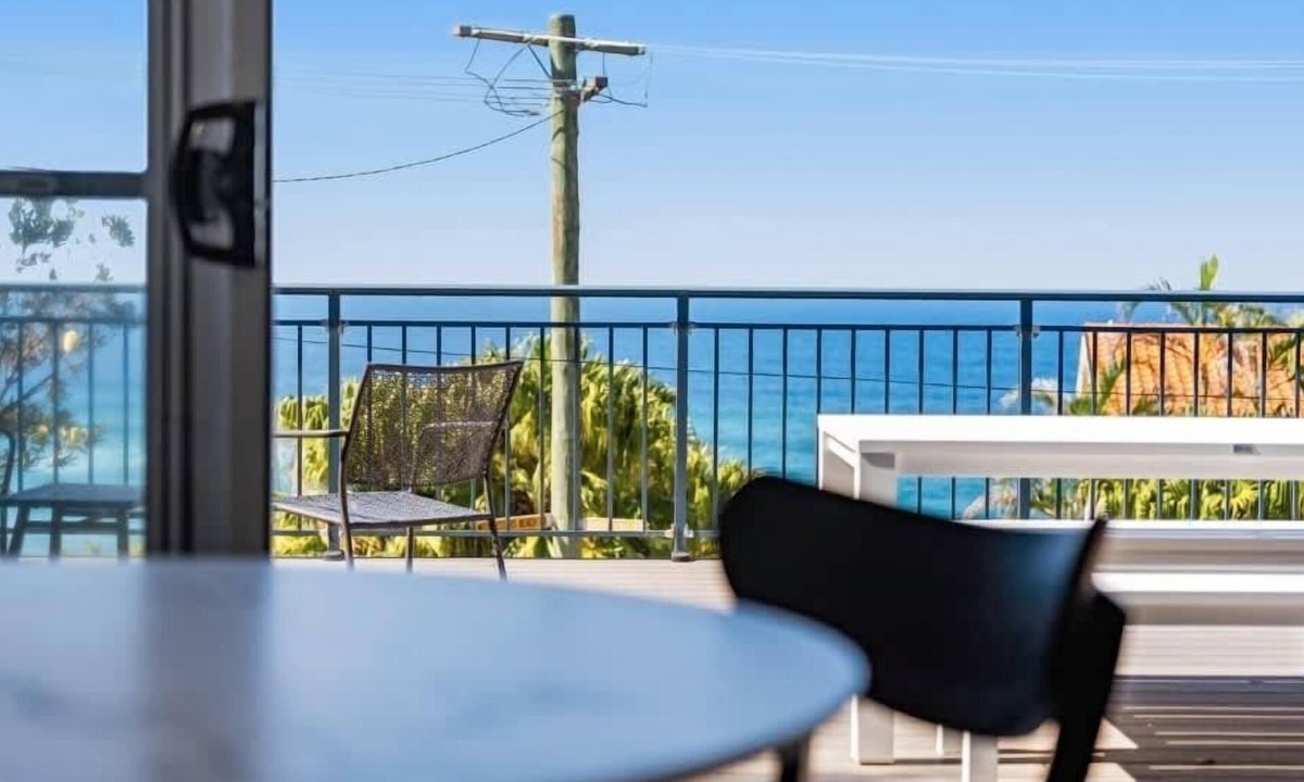 Forresters Beach Apartment | Luxe Beach Studio | Deck, Sleeps 2, Beach Walk