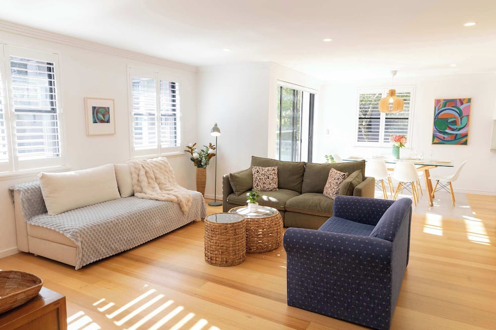Woolloomooloo Apartment | Luxe Bright spacious, next CBD, walk to Harbour