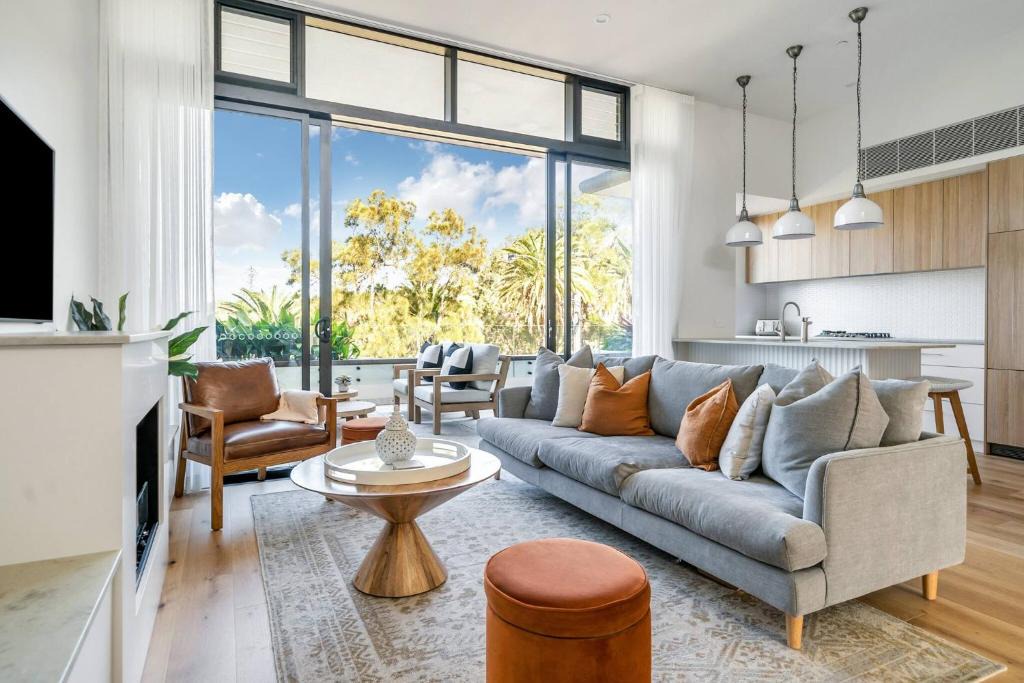 Collaroy Apartment | Luxurious Penthouse - Park, Golf Course, Ocean views