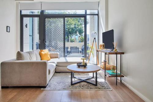Alexandria House | Luxury 3-Bedroom Terrace in Alexandria
