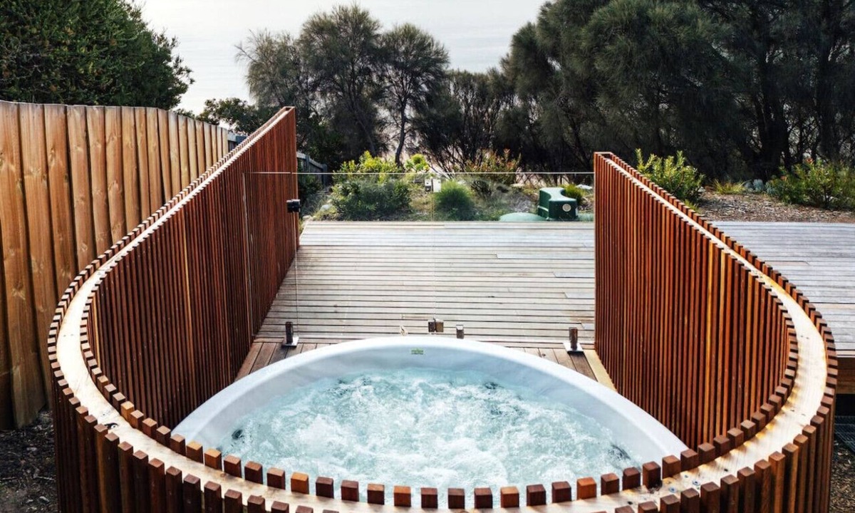 South Arm House | Luxury Architectural Masterpiece with Beach Access