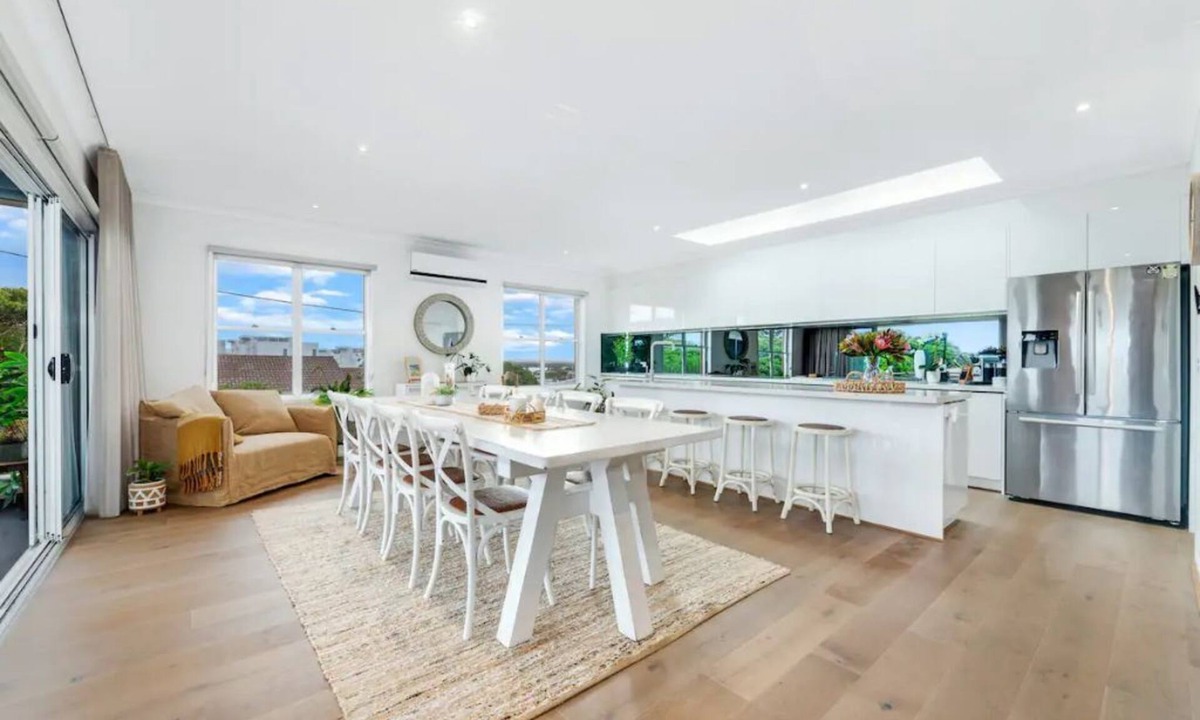 Ocean Grove House | Luxury At The Lookout - Park and Beach Across The Road!