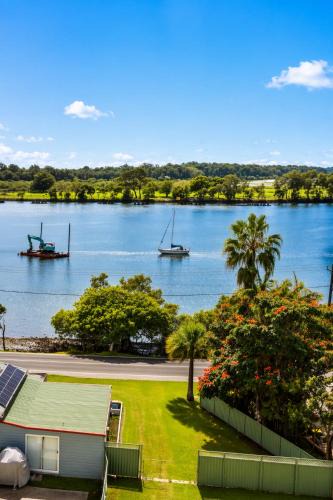 Port Macquarie Other | Luxury Caravan on Hastings River