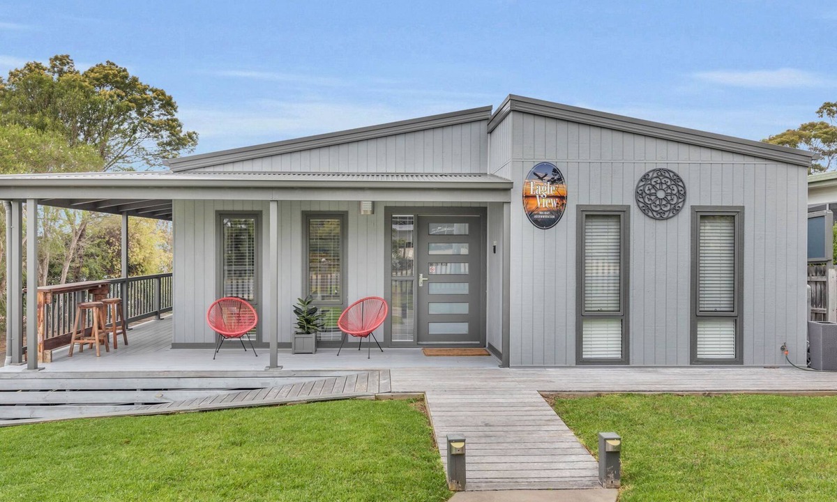 Mallacoota House | Luxury Family Home @ 29 Mirrabooka Road
