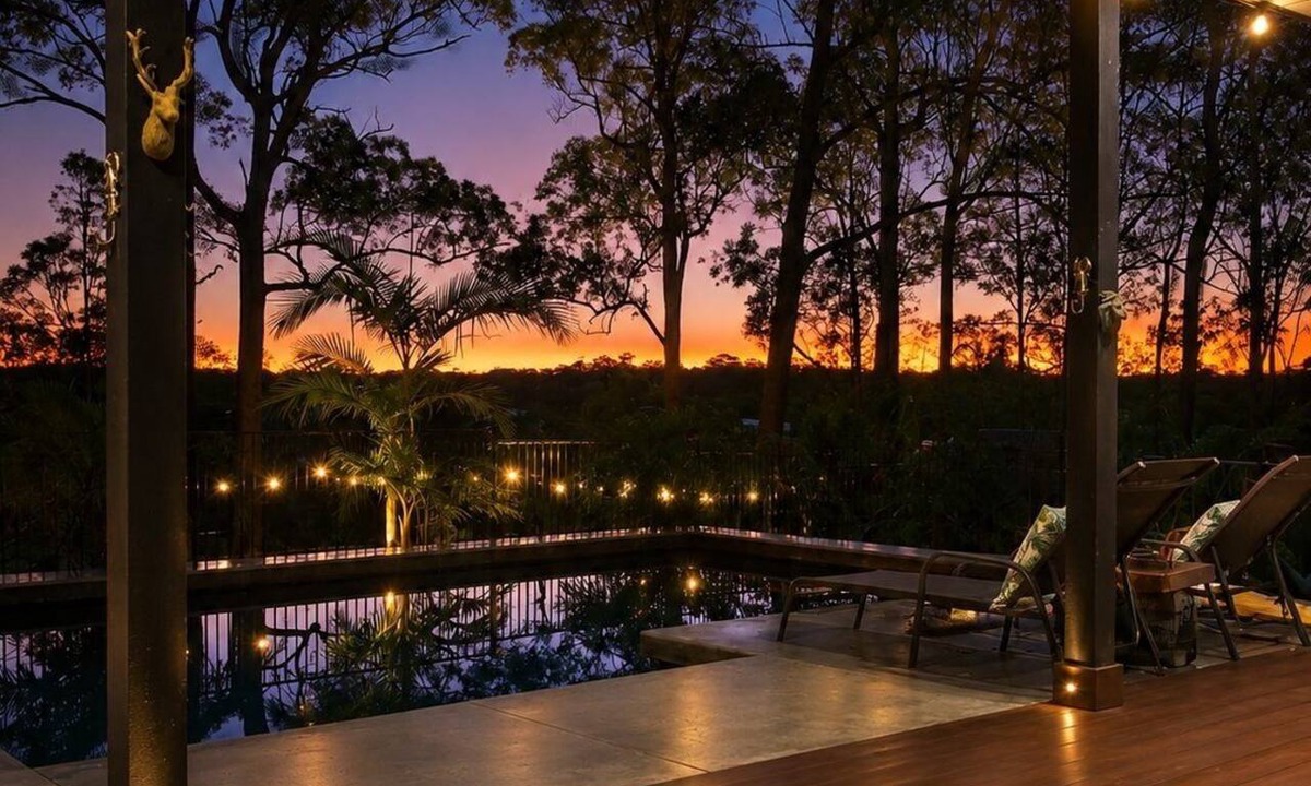 Thrumster Bed & Breakfast | Luxury Guesthouse - 10 mins to Port