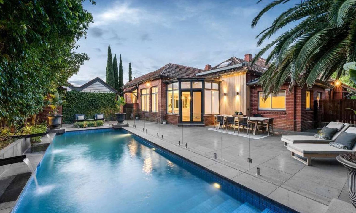 Brighton House | Luxury Seaside Estate with Pool & Garden Oasis