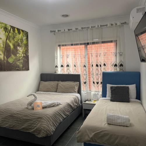 Truganina House | Mahzan Private Room 5