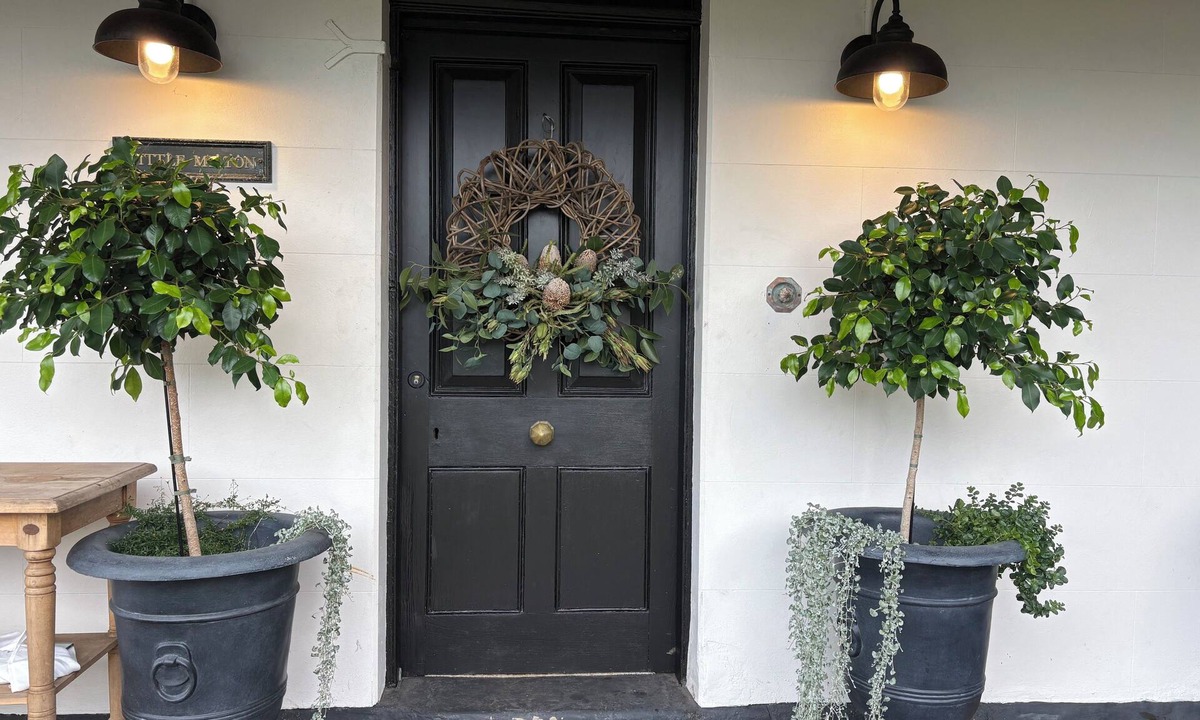 Wollongong CBD Apartment | Maids Quarters