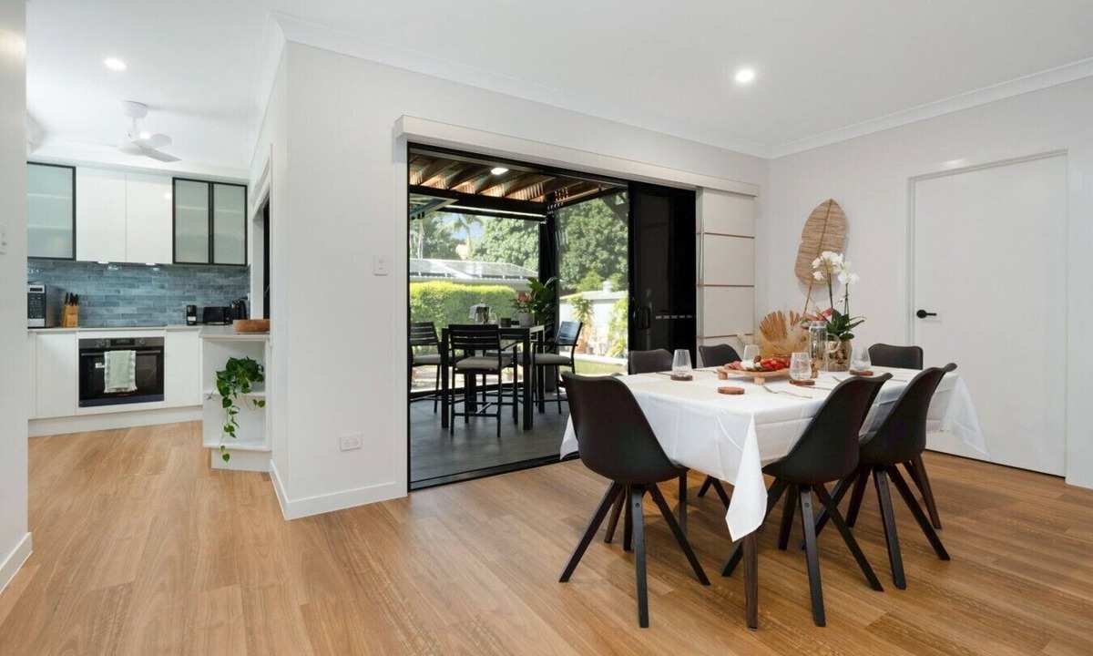 Mundingburra Apartment | Mango Tropical Stay Townsville