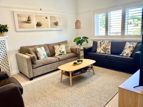 Manly Apartment | Manly Beach family retreat plus rare onsite parking