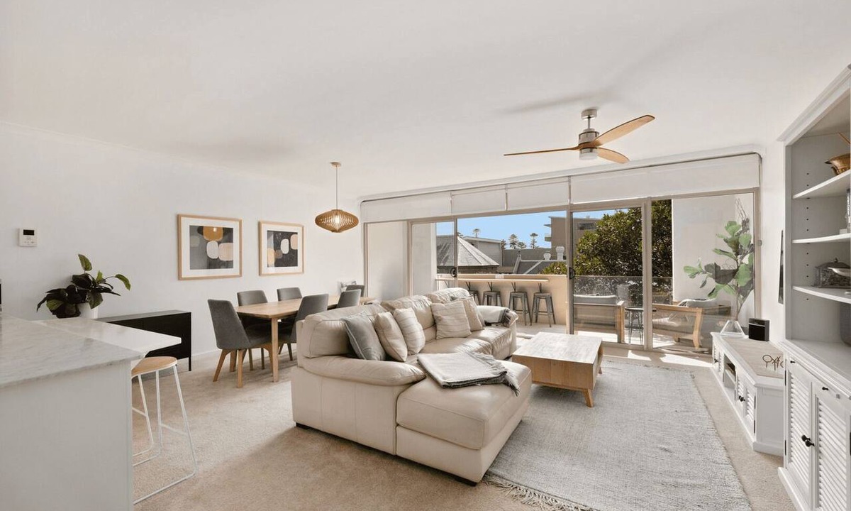 Manly Apartment | Manly- DARO8 Darley Rd - Chic, cozy apartment with modern finishes in a great location.