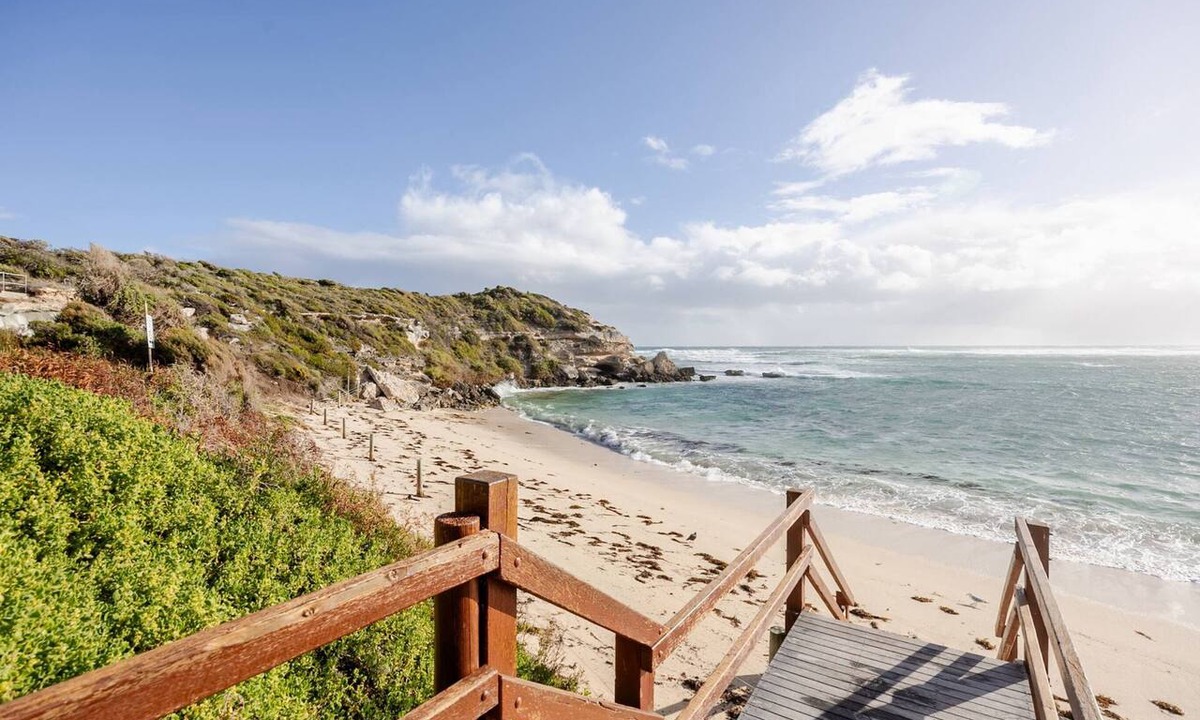 Gnarabup Villa | Margaret River Beach House ~ Ombak Villa