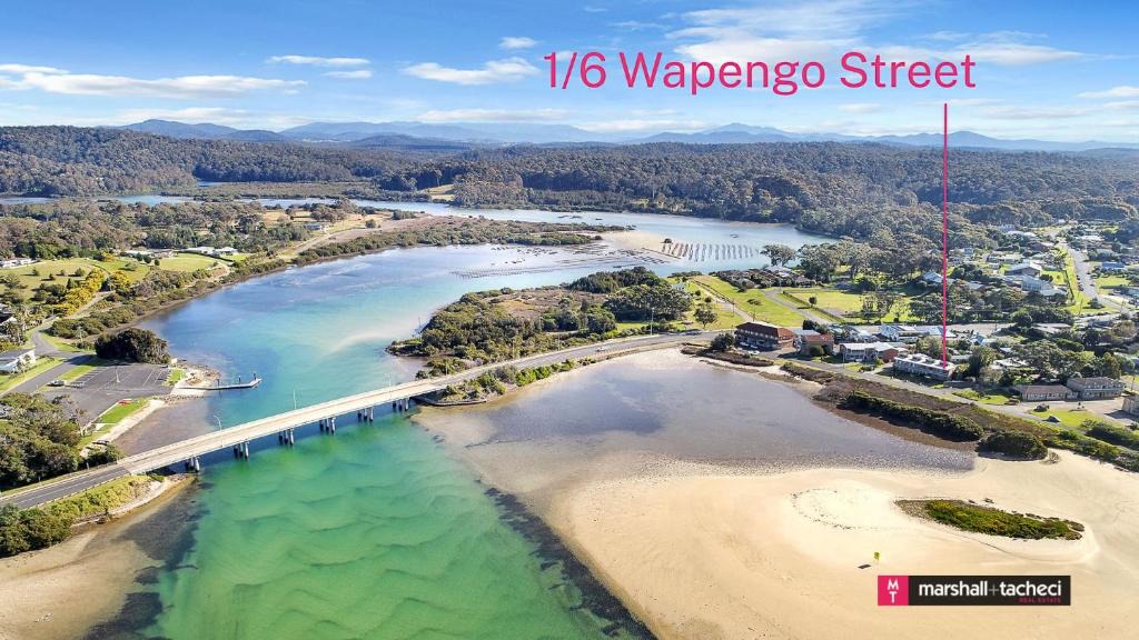 Bermagui House | Marina Townhouse 1 - Unit 1 Wapengo St 6
