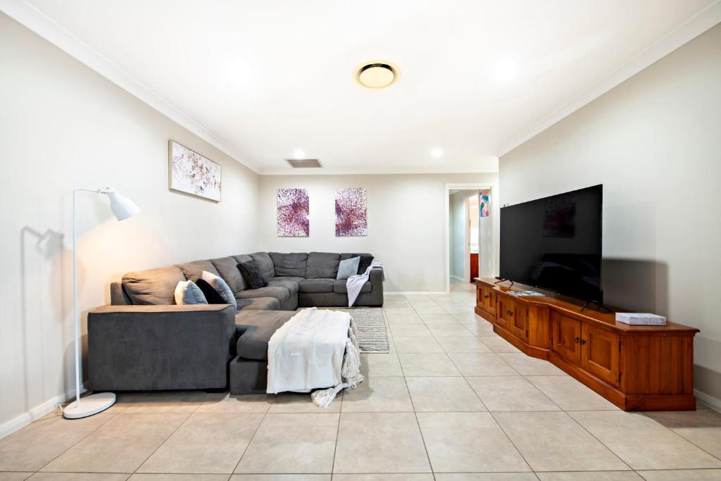 Dubbo Apartment | Mason's Lodge - Family Entertainer, Close to Mall