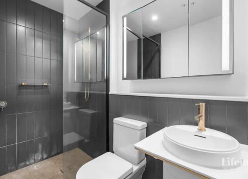 Melbourne Central Business District Apartment | Melbourne central most popular building with magnificent facilities