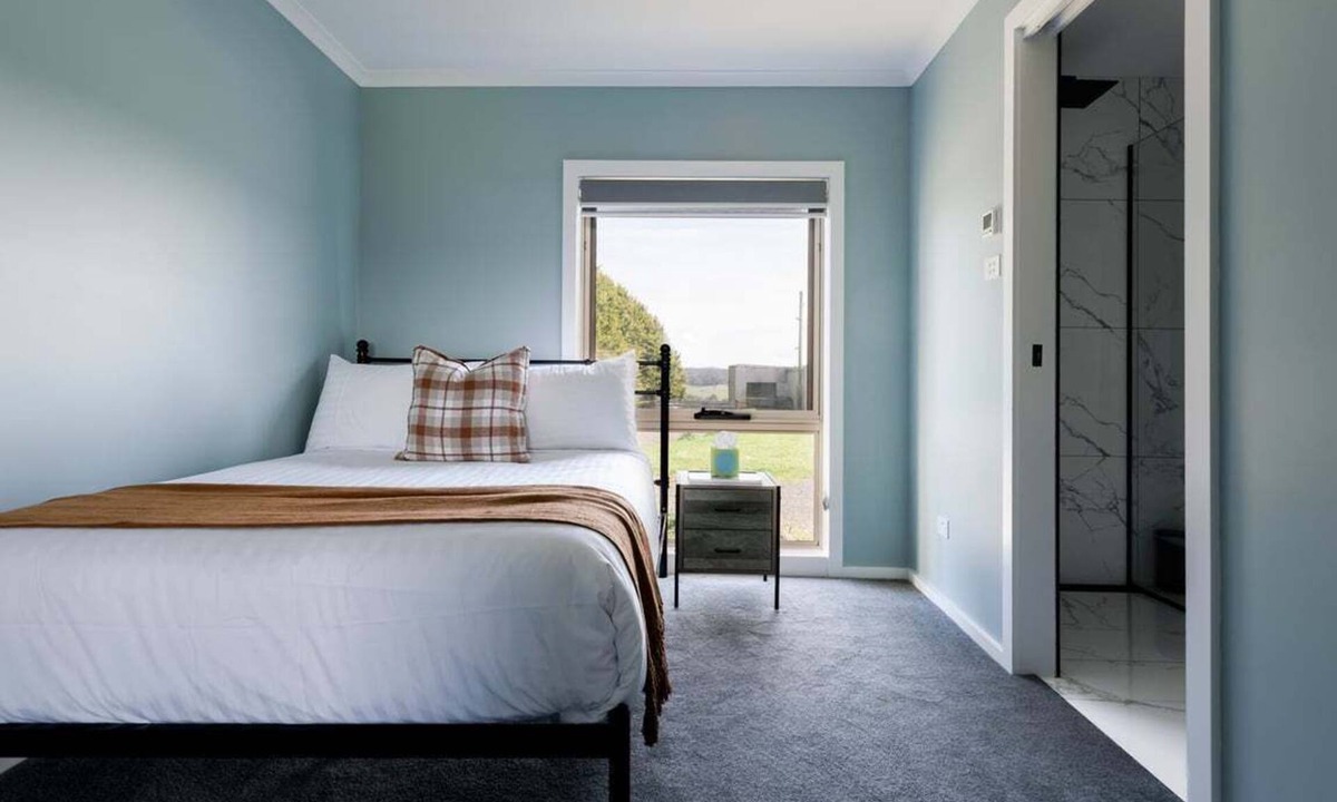 Melrose House | Melrose Retreat with Court Access