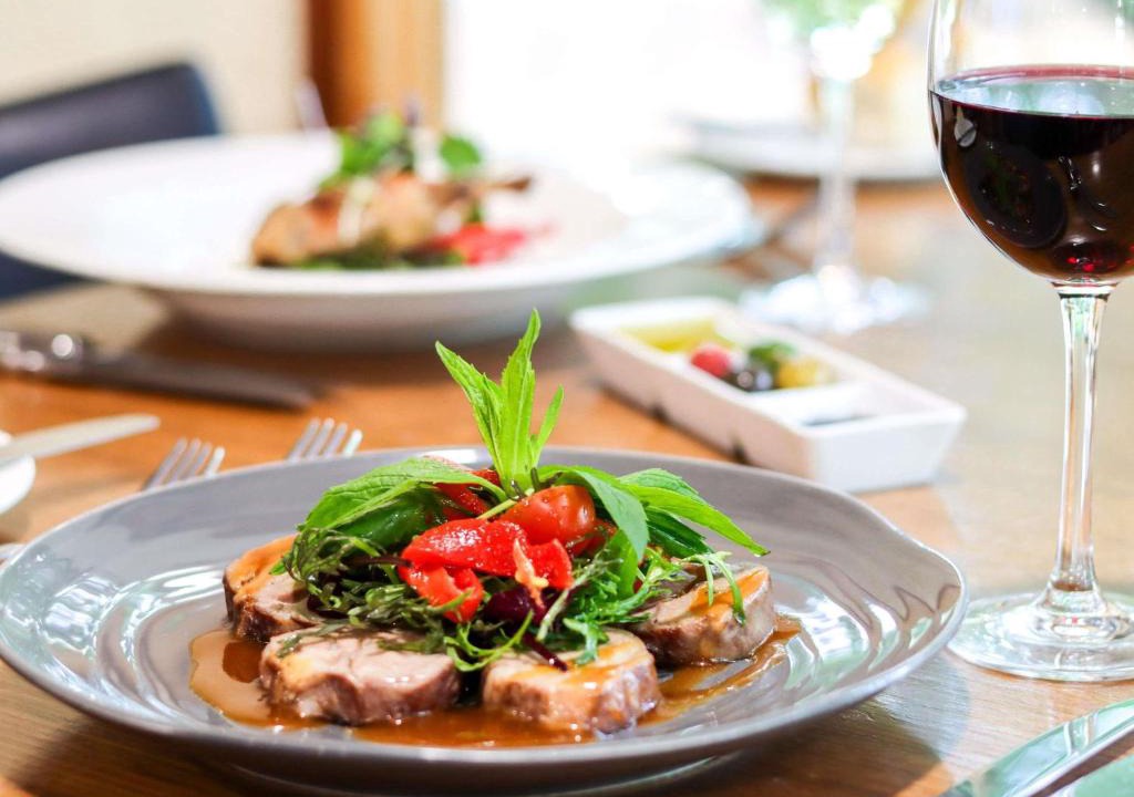 Pokolbin Hotel | Mercure Hunter Valley Gardens